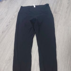 Lulu black leggings